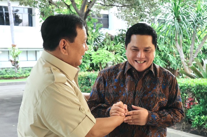 Menteri Pertahanan Prabowo Subianto bersama Menteri BUMN sekaligus Ketua Umum PSSI Erick Thohir. (Dok. Tim Media Prabowo)