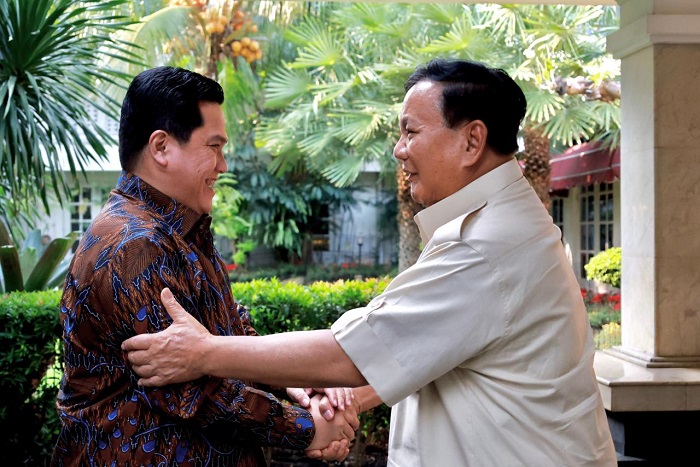 Menhan RI Prabowo Subianto menerima kunjungan Menteri BUMN sekaligus Ketua Umum PSSI Erick Thohir. (Dok. Tim Media Prabowo)