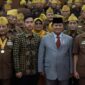 Menteri Pertahanan (Menhan) Prabowo Subianto menghadiri Hari Veteran Nasional di Universitas Sebelas Maret (UNS), Surakarta. (Dok. Tim Media Prabowo)

