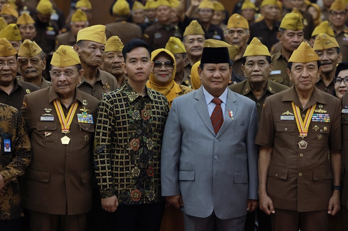 Menteri Pertahanan (Menhan) Prabowo Subianto menghadiri Hari Veteran Nasional di Universitas Sebelas Maret (UNS), Surakarta. (Dok. Tim Media Prabowo)

