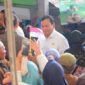 Ketua Umum Partai Gerindra Prabowo Subianto saat bersama Masyarakat. (Facbook.com/@Prabowo Subianto)
