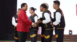 Menteri Pertahanan Prabowo Subianto diacara Puncak Hari Olah Raga Nasional (HAORNAS) XL Tahun 2023 di GOR Velodrome Rawamangun, Jakarta. (Dok. Tim Media Prabowo Subianto)