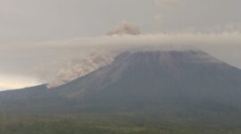 Aktivitas vulkanis Gunung Semeru di Jawa Timur. (Dok. Magma.esdm.go.id) 
