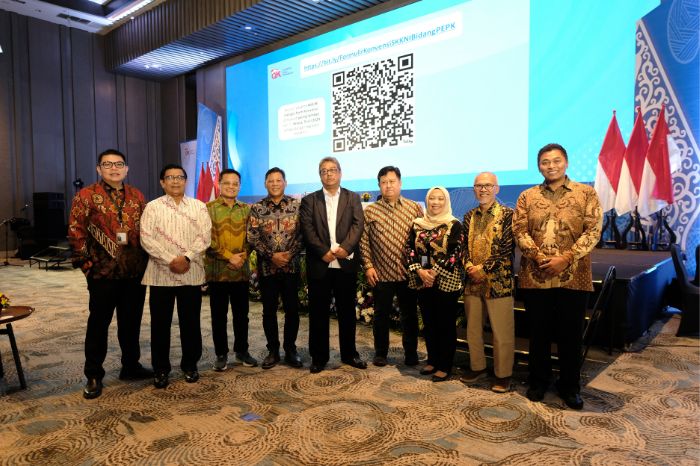 Foto : Konvensi Nasional RSKKNI Perkuat Kompetensi dan Perlindungan Konsumen di Sektor Jasa Keuangan di Double Tree by Hilton Honors Hotel di Surabaya (9/7/24). (Doc.Ist)