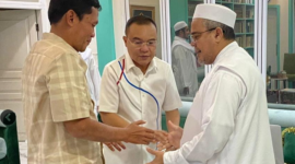 Mantan Imam Besar Front Pembela Islam (FPI) Habib Rizieq Shihab. bersama Ketua Harian DPP Partai Gerindra Sufmi Dasco Ahmad dan Wakil Ketua Umum Partai Gerindra Habiburokhman. (Instagram.com @sufmi_dasco)