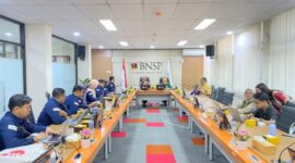 Foto : Rapat koordinasi antara LSP KPK dan BNSP di Jakarta (19/9/24) dibuka oleh Ketua BNSP dalam meningkatkan kerja sama sertifikasi profesi di bidang pemberantasan korupsi. (Doc.BNSP)