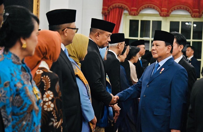 Presiden Prabowo Subianto melantik 31 tokoh dan diplomat sebagai duta besar Republik Indonesia untuk negara-negara sahabat. (Facebook.com @Setkab RI)