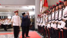 Presiden RI Prabowo Subianto bersama Presiden Tharman Shanmugaratnam di Parliament House Singapura. (Dok. Tim Komunikasi Prabowo Subianto)