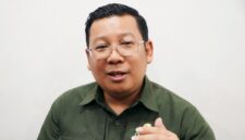 Kepala Bapanas Arief Prasetyo Adi menjelaskan program SPHP Jagung usai rapat dengan Menko Pangan. (Dok. Bapanas)